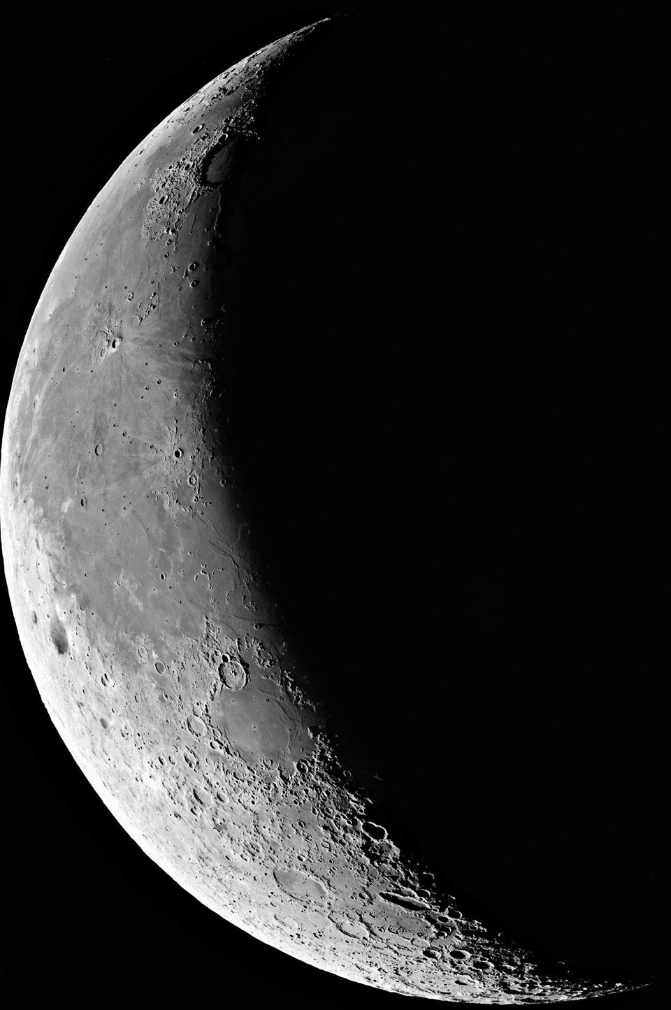 Crescent Moon European Southern Observatory